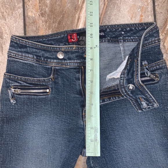 Denim Wide Leg Capri Pants - Picture 9 of 11